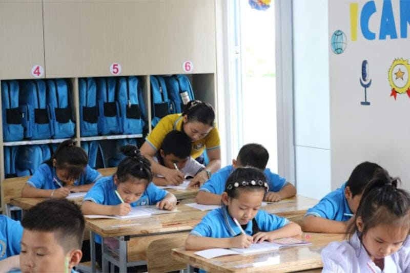 Học tiền tiểu học giúp trẻ tự lập sớm hơn