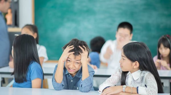 trẻ ngại giao tiếp tiếng Anh